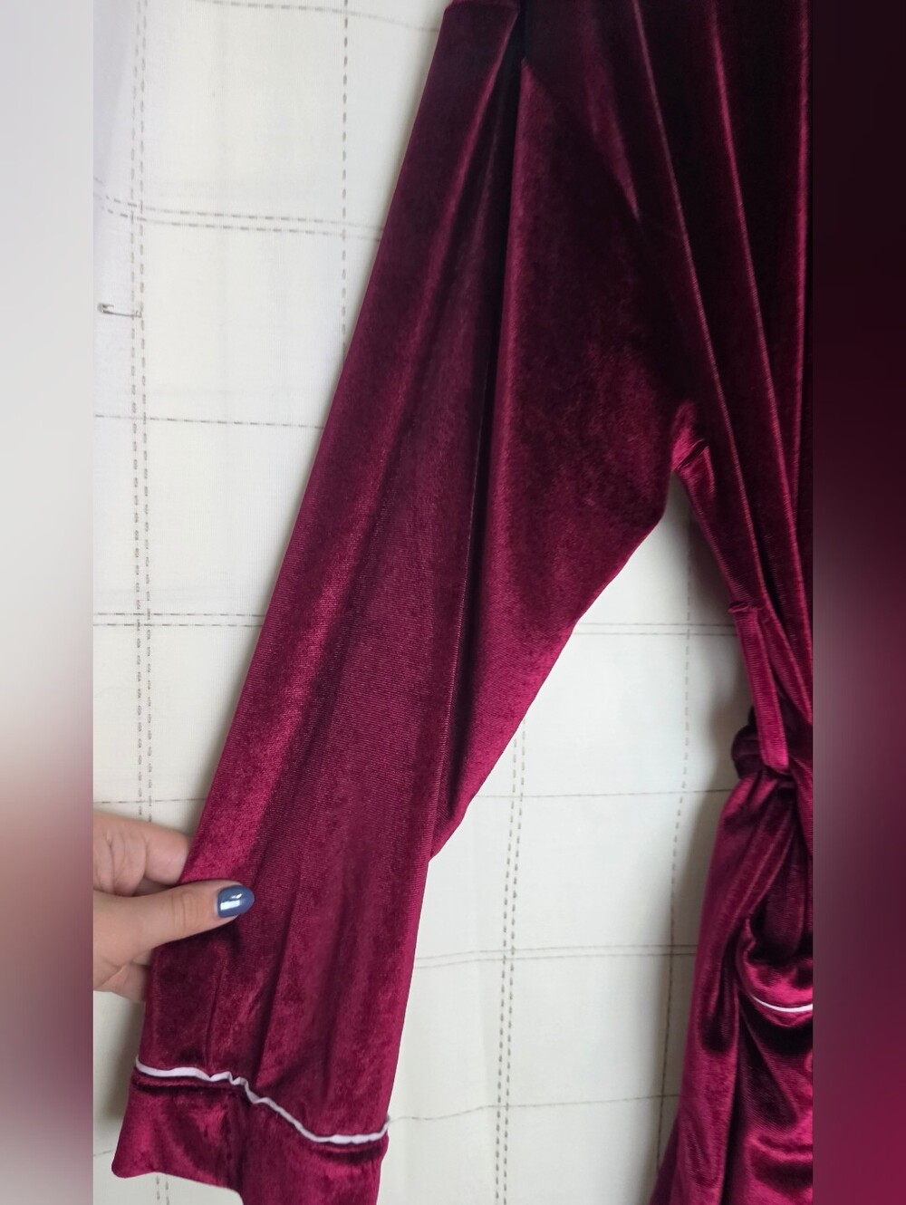 Kikit Velvet Robe - Picture 7 of 7